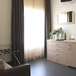 33 Baroni Hotel