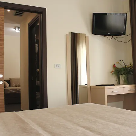 33 Baroni Hotel 4*