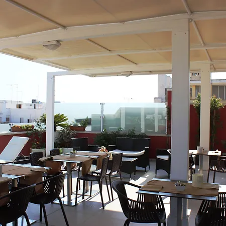 33 Baroni Hotel