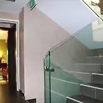 33 Baroni Otel