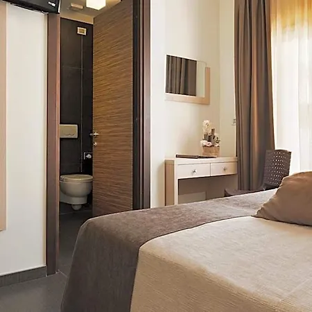 33 Baroni Otel 4*