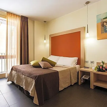 Otel 33 Baroni