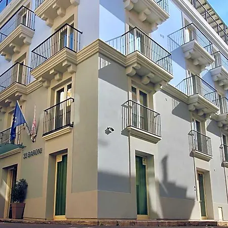 33 Baroni Hotel 4*