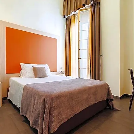 33 Baroni Otel 4*