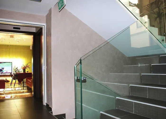 33 Baroni Hotel